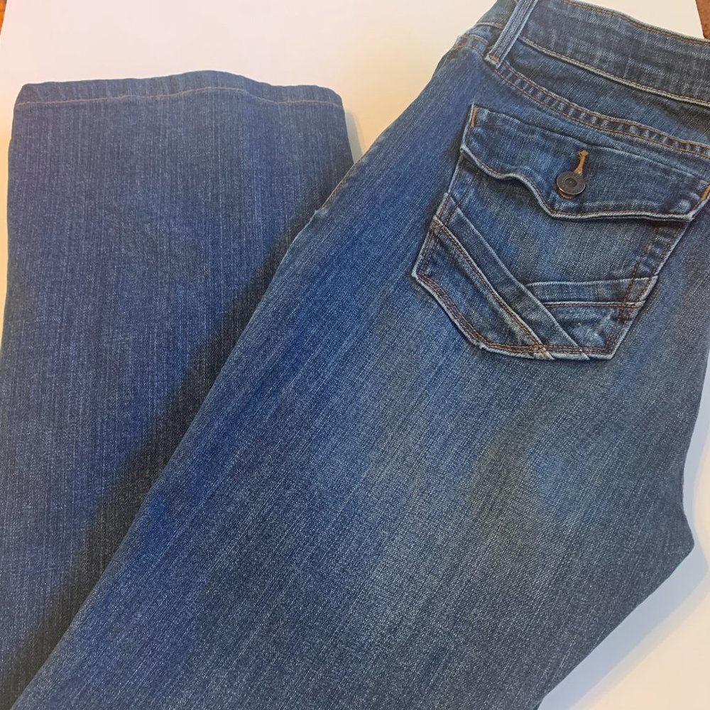 Levis Women's Blue Jeans Size 8M